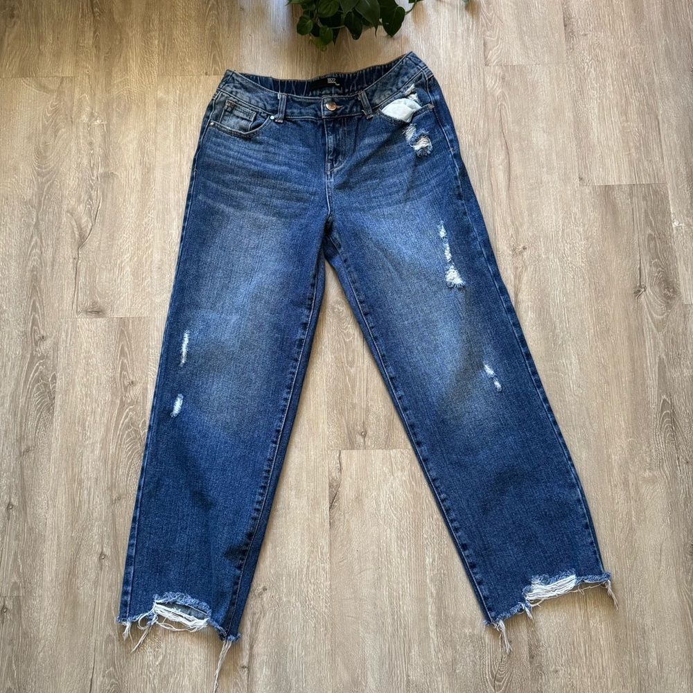 1822 Denim Straight Leg Raw Hem Distressed Whisker Medium Wash Jeans